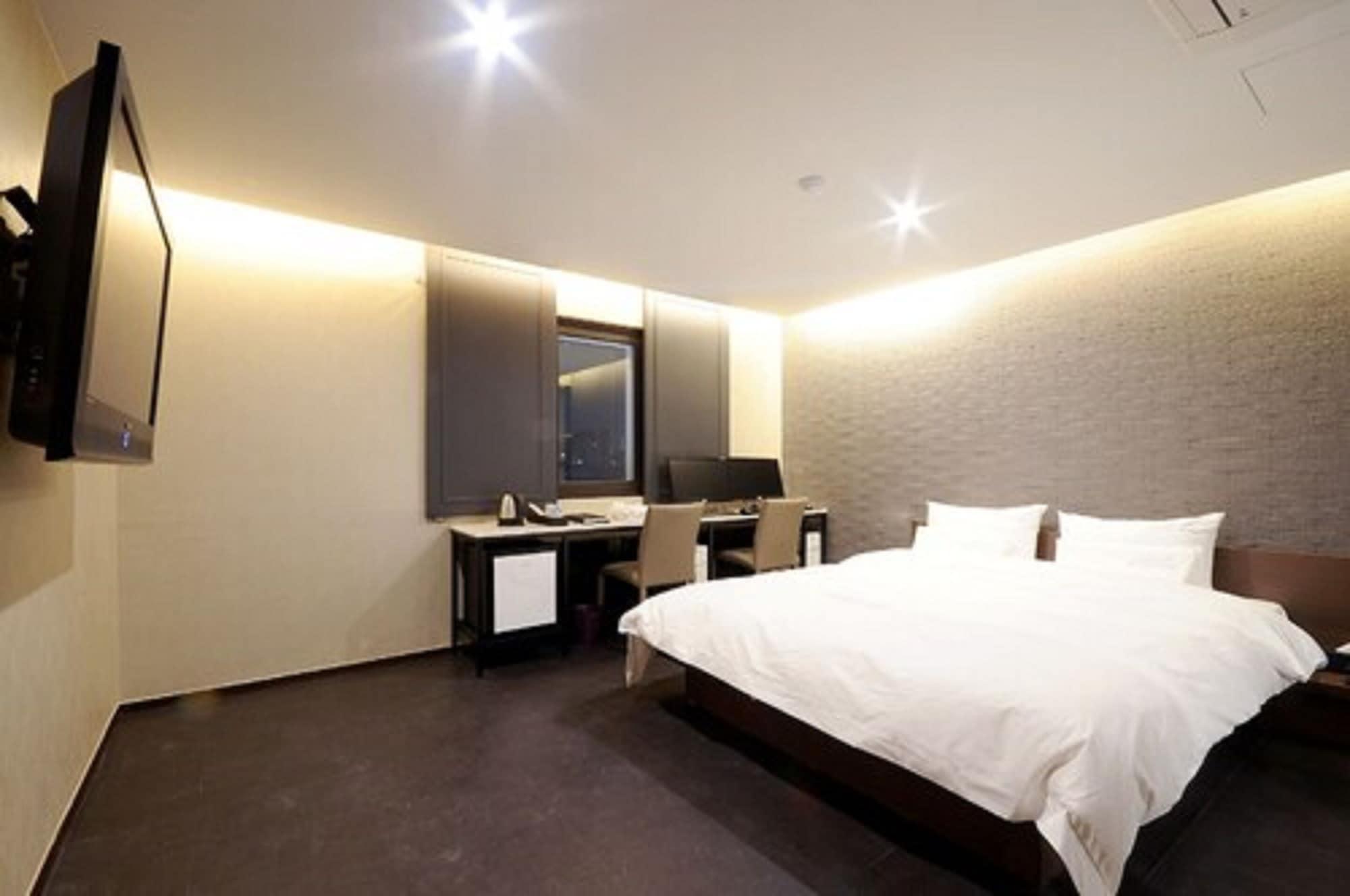 Queens Hotel Seomyeon בוסאן מראה חיצוני תמונה