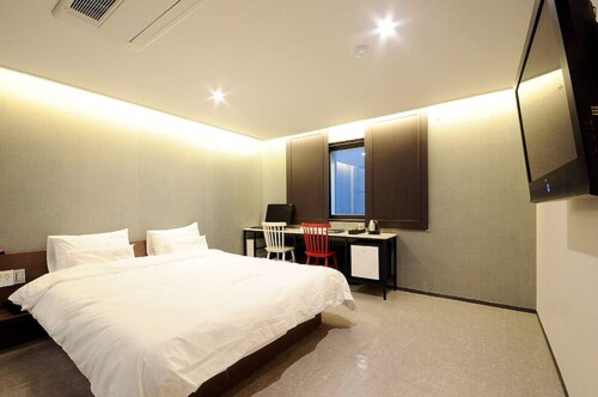 Queens Hotel Seomyeon בוסאן מראה חיצוני תמונה