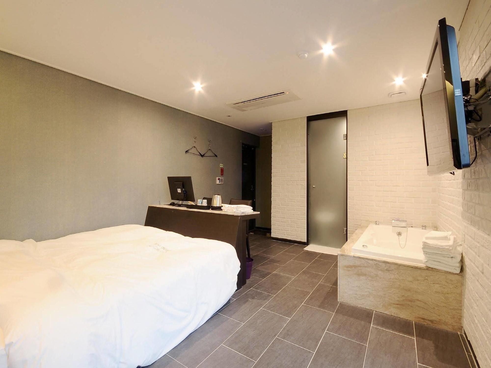 Queens Hotel Seomyeon בוסאן מראה חיצוני תמונה