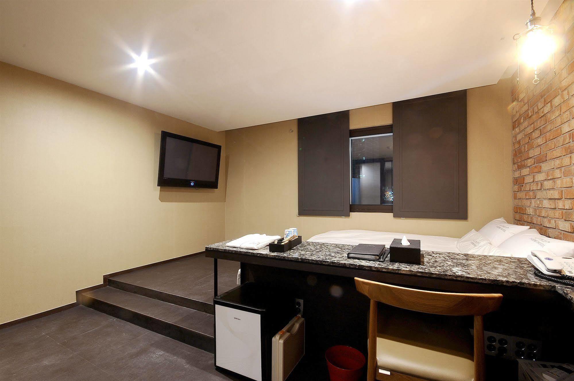 Queens Hotel Seomyeon בוסאן מראה חיצוני תמונה