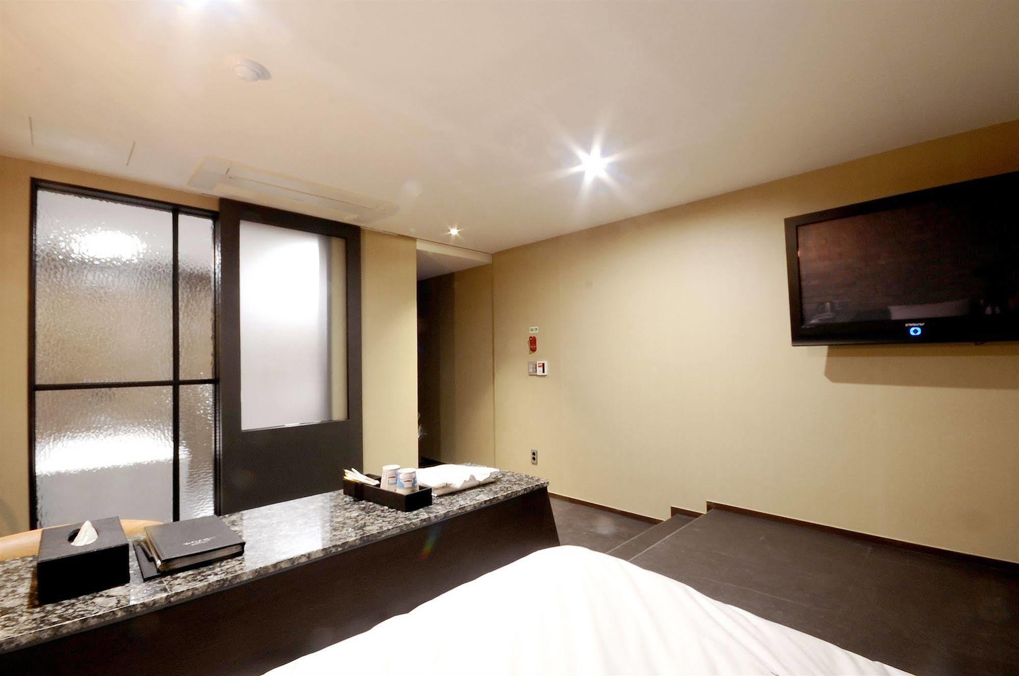Queens Hotel Seomyeon בוסאן מראה חיצוני תמונה